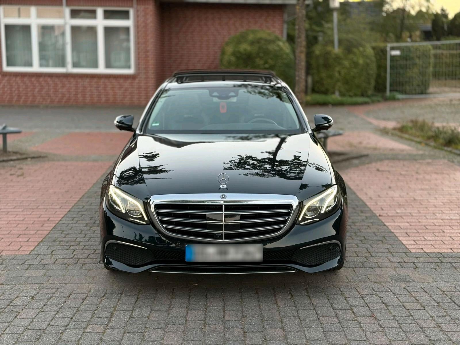 Mercedes-Benz CE 220