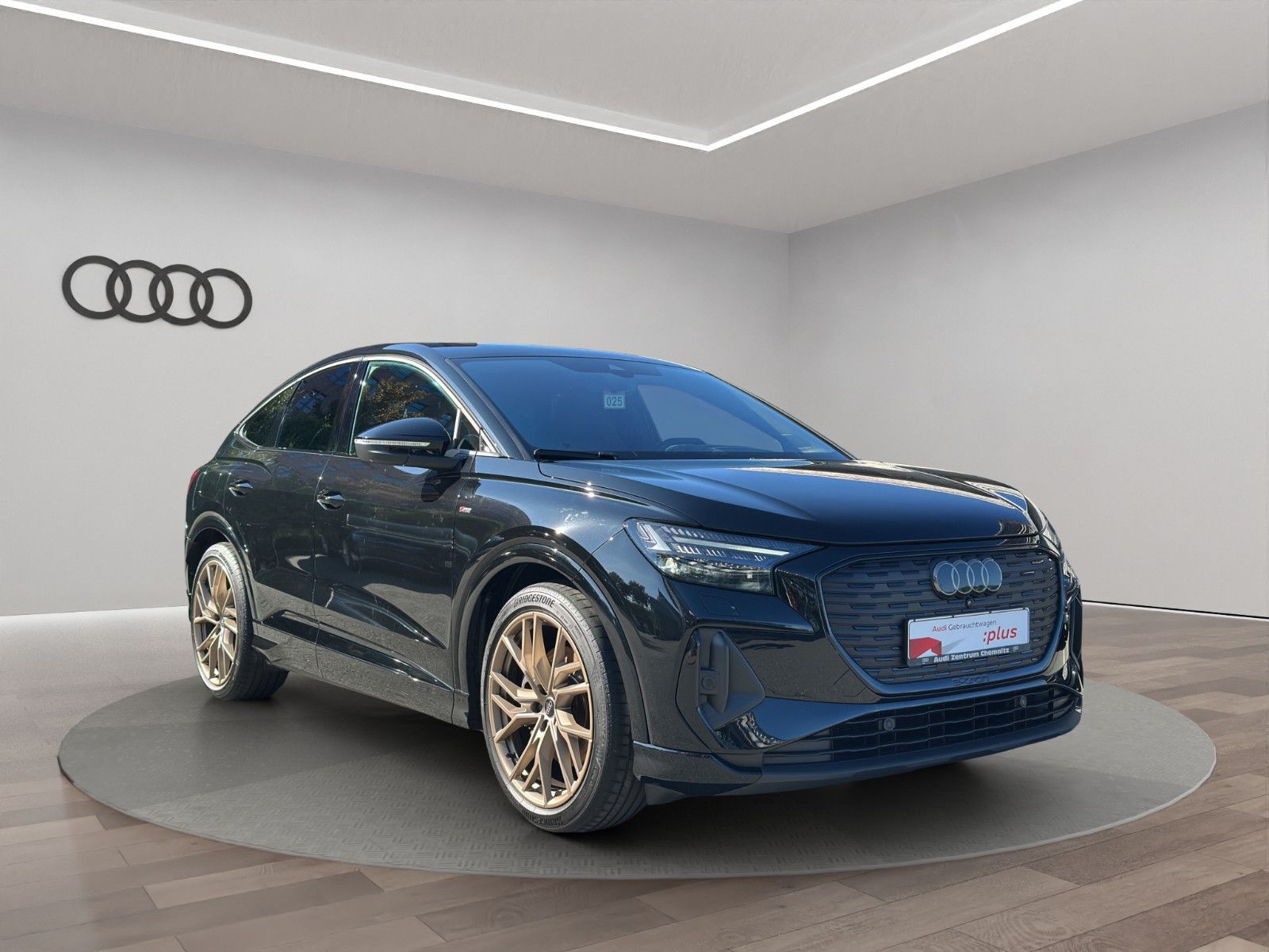 Audi Q4 Sportback 55 e-tron qu. S LINE PANO AR WÄRMEP foto 3