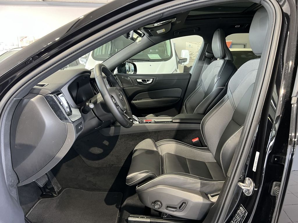 Volvo XC60 T6 Plus Black Edition Recharge AWD ACC BLIS