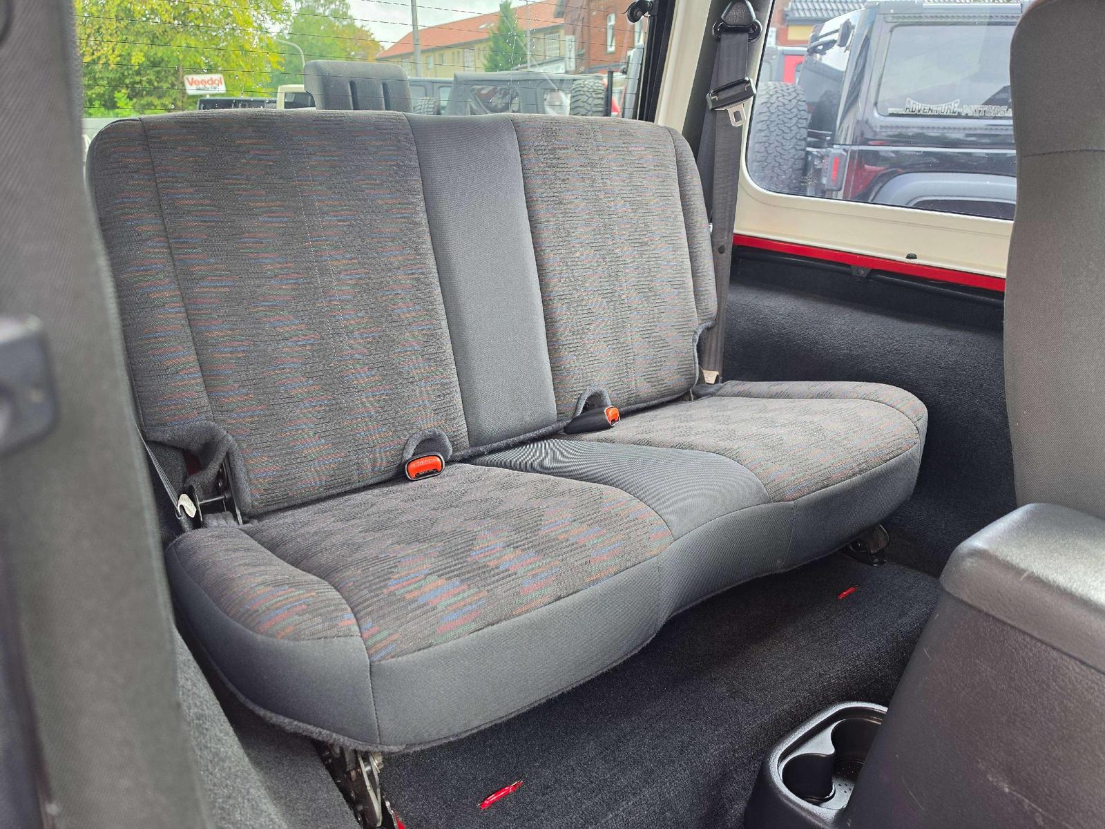 JEEP WRANGLER TJ 2.4 16V PERFEKTER ZUSTA | 143 ch | 4X4 | BVM | PACK SPORT | VOLANT EN CUIR