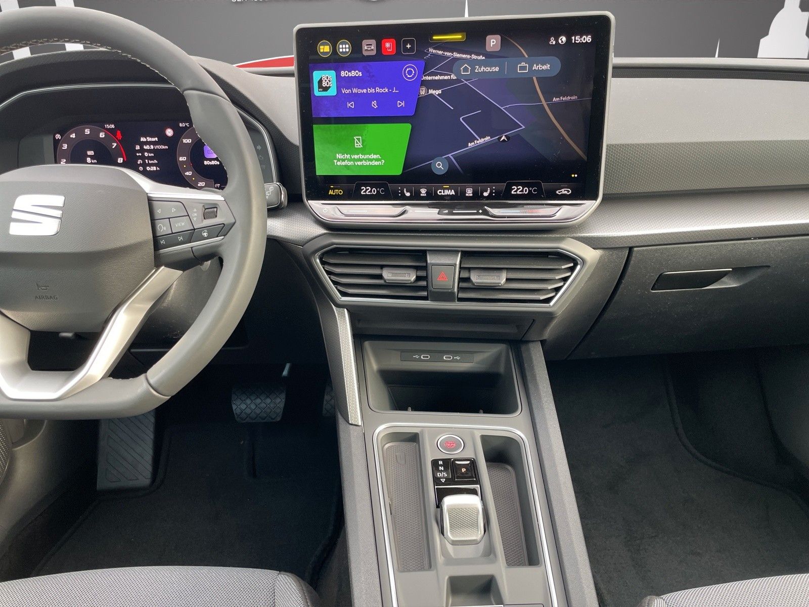 Fahrzeugabbildung SEAT Leon Sportstourer 1.5 eTSI DSG LED/NAVI/SHZ/LHZ
