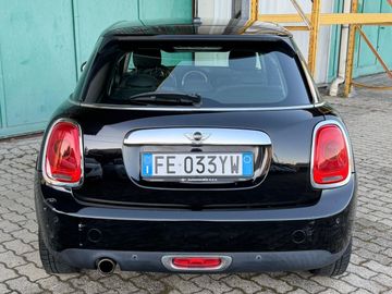 MINI One D - 5
