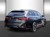 BMW 520d xDrive Touring M Sportpaket Standhzg. AHK - mit Diesel-Antrieb: Kombi, Sportpaket