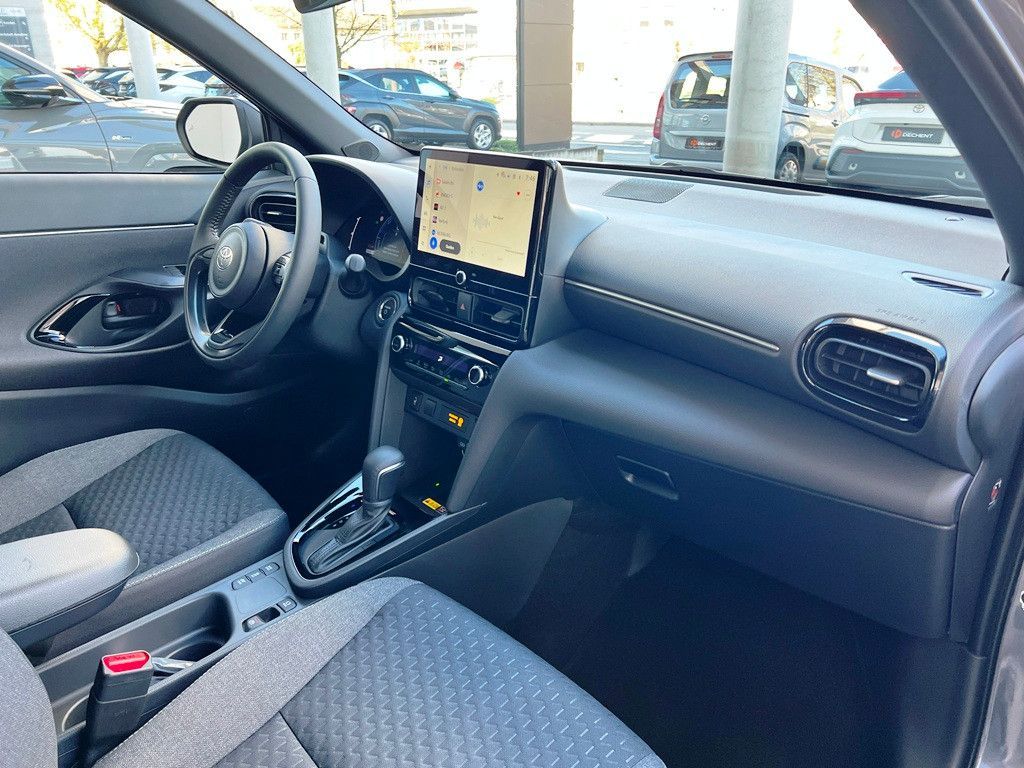 Fahrzeugabbildung Toyota Yaris Cross 1.5 E FWD Teamplayer KlimaA,LED,Navi