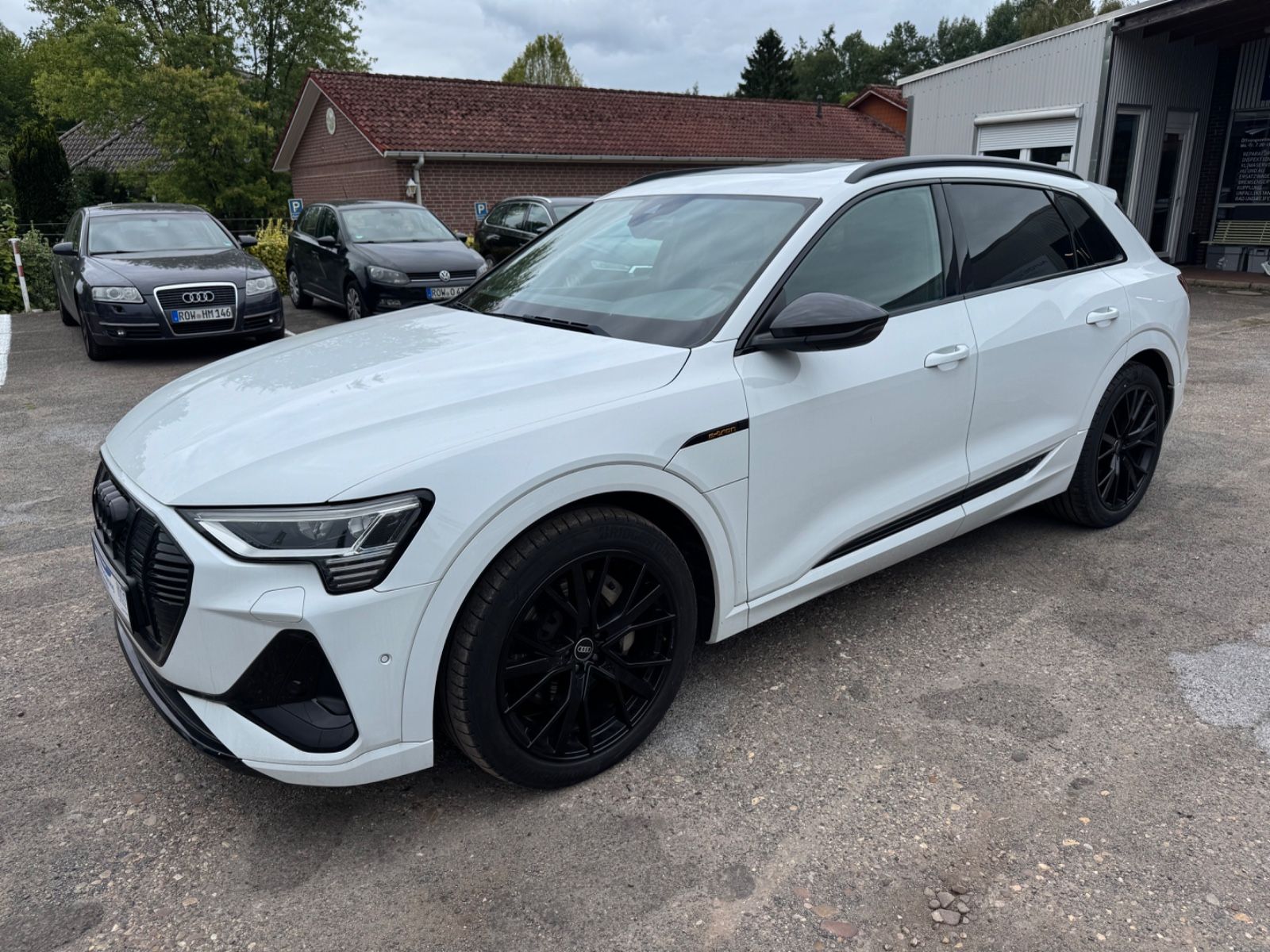 AUDI e-tron 55 quattro S line Panorama/Massage/