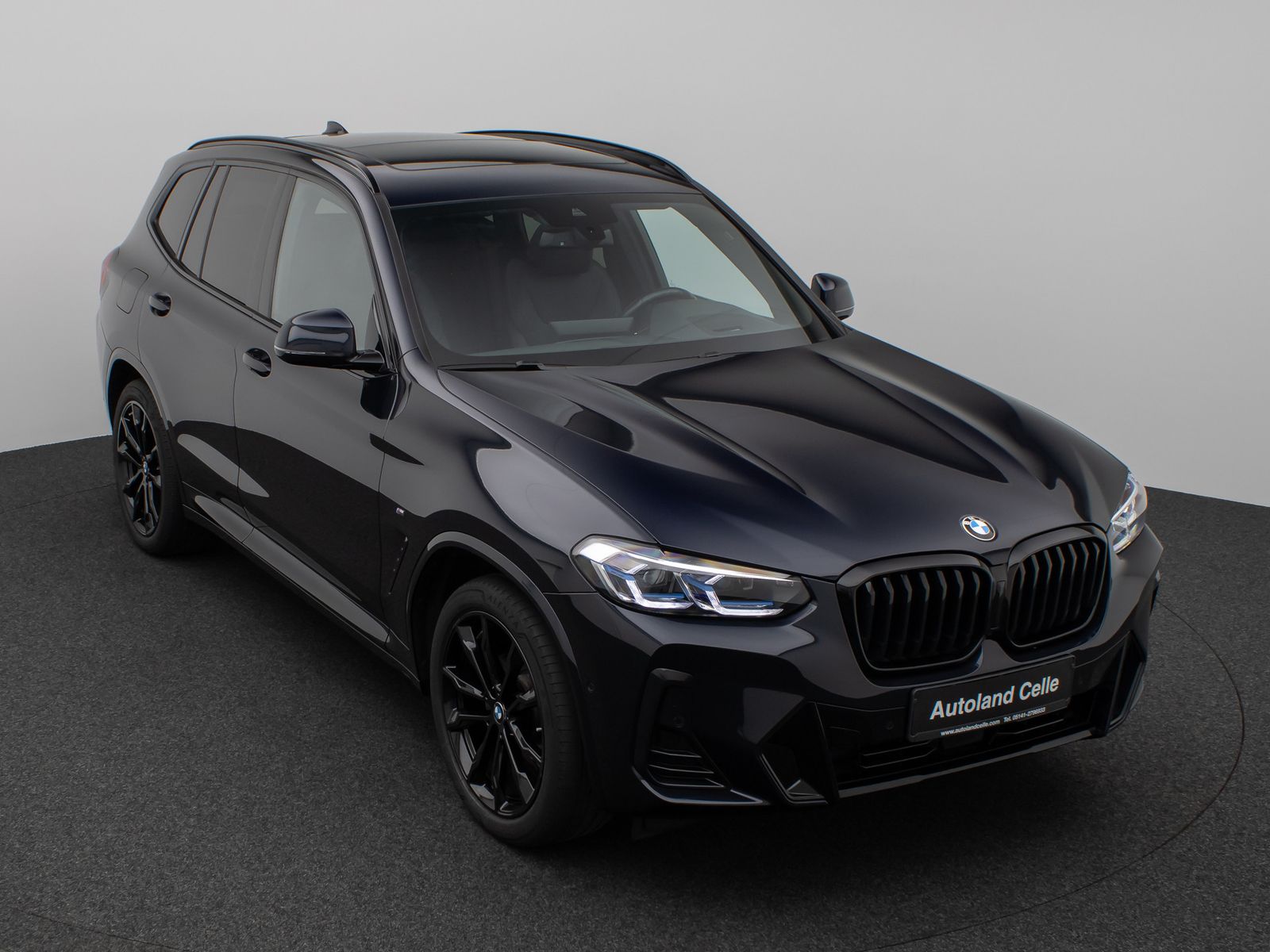 Fahrzeugabbildung BMW X3 xD20d M Sport Panorama Kamera Laser HUD HiFi