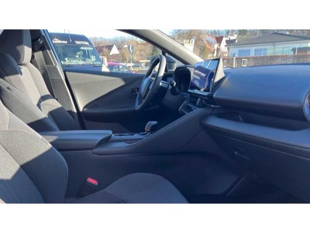 Fahrzeugabbildung Toyota C-HR 1.8 Hybrid Team Deutschland Carplay