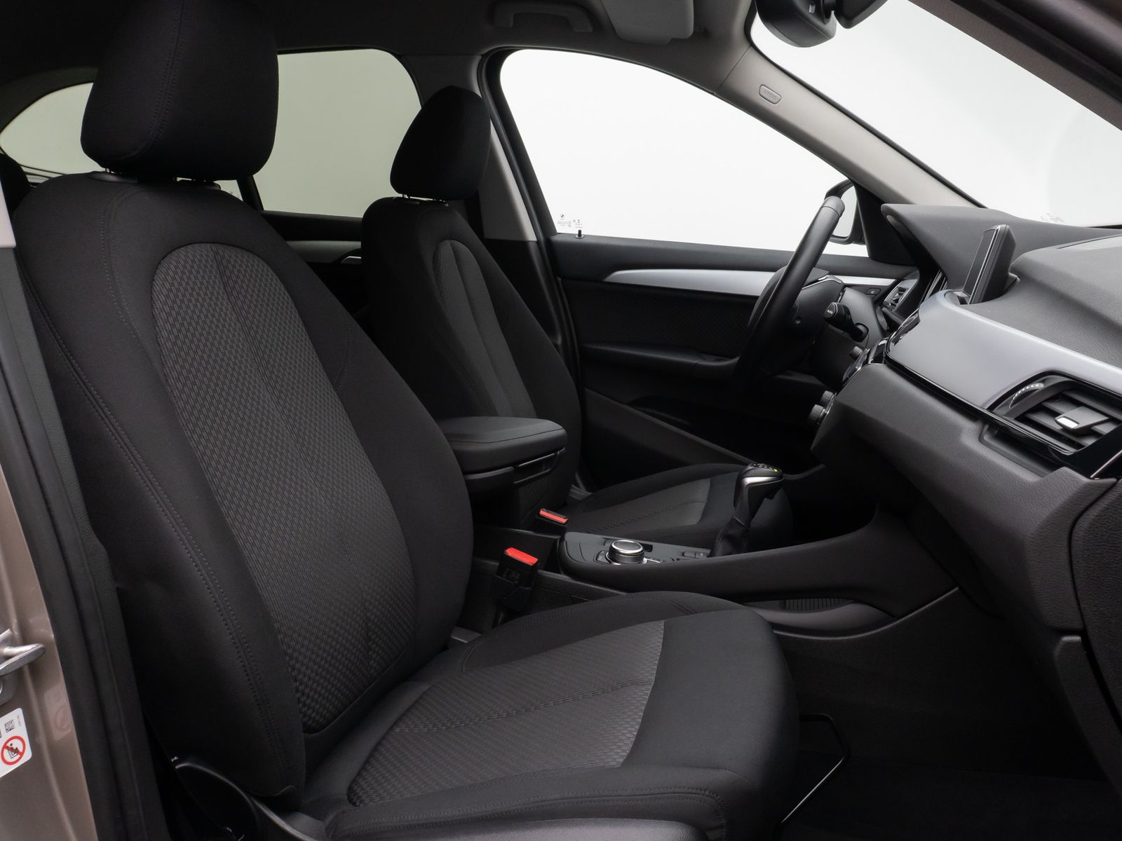 Fahrzeugabbildung BMW X1 xD25e  DAB Navi Lordos Geschwindigkeitsreg