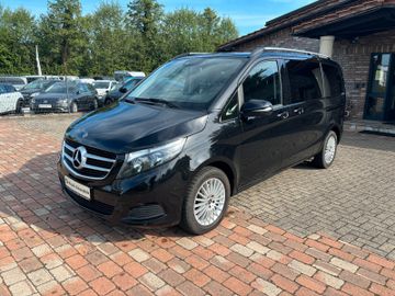 Mercedes V 220 - 6