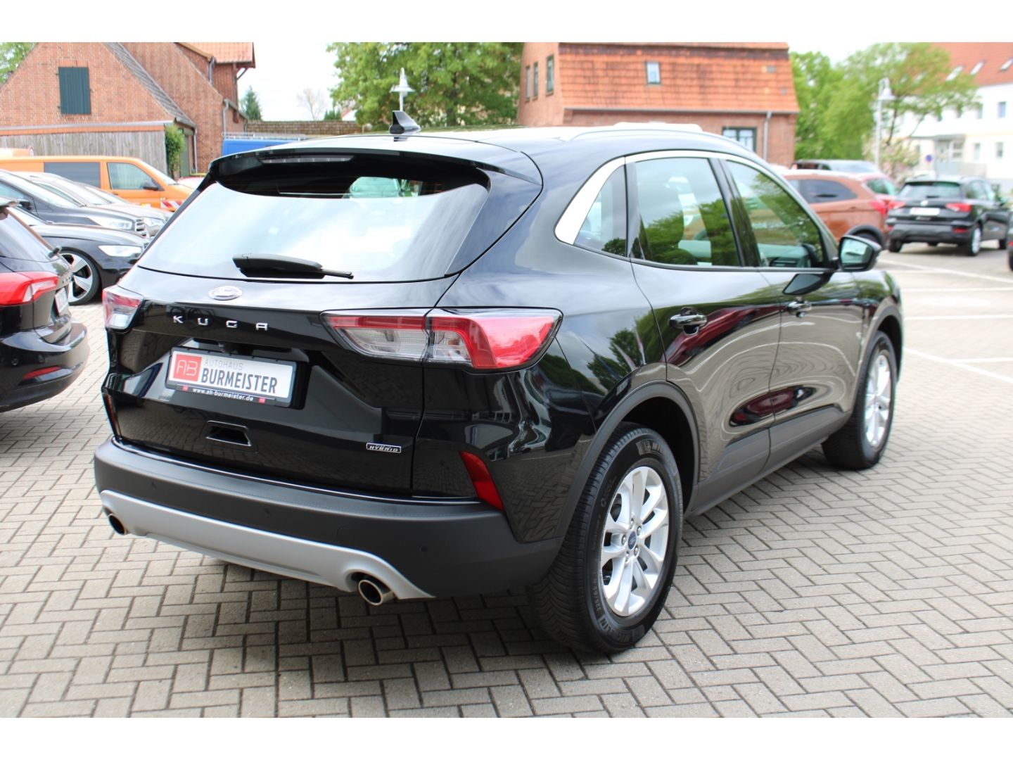 Fahrzeugabbildung Ford Kuga Plug-In Hybrid PHEV Titanium Automatik Navi