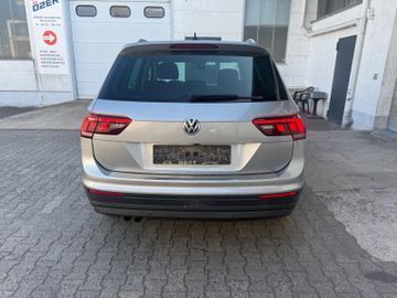 Volkswagen Tiguan - 6