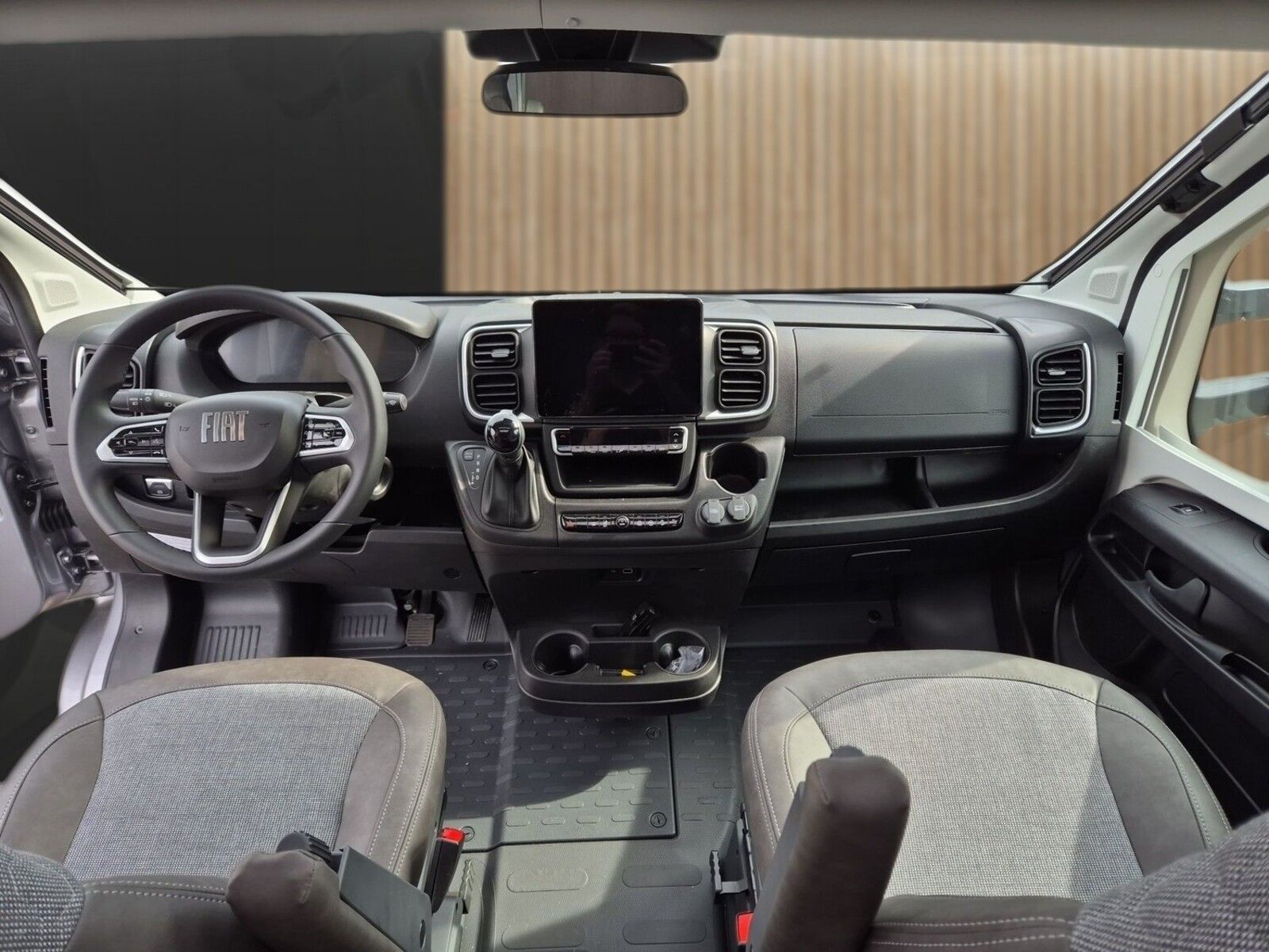 Fahrzeugabbildung Adria Coral Supreme 670 DL Klimaauto, LED, Navi, RFK