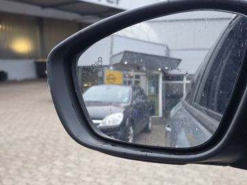 Bild 16 Opel Corsa GS 1.2 NAVI/PDC v+h+CAM/TOTWINKEL/KLIMA-AT