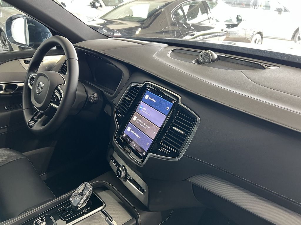 Volvo XC90 T8 Plus Bright Recharge AWD FourC AHK B&W