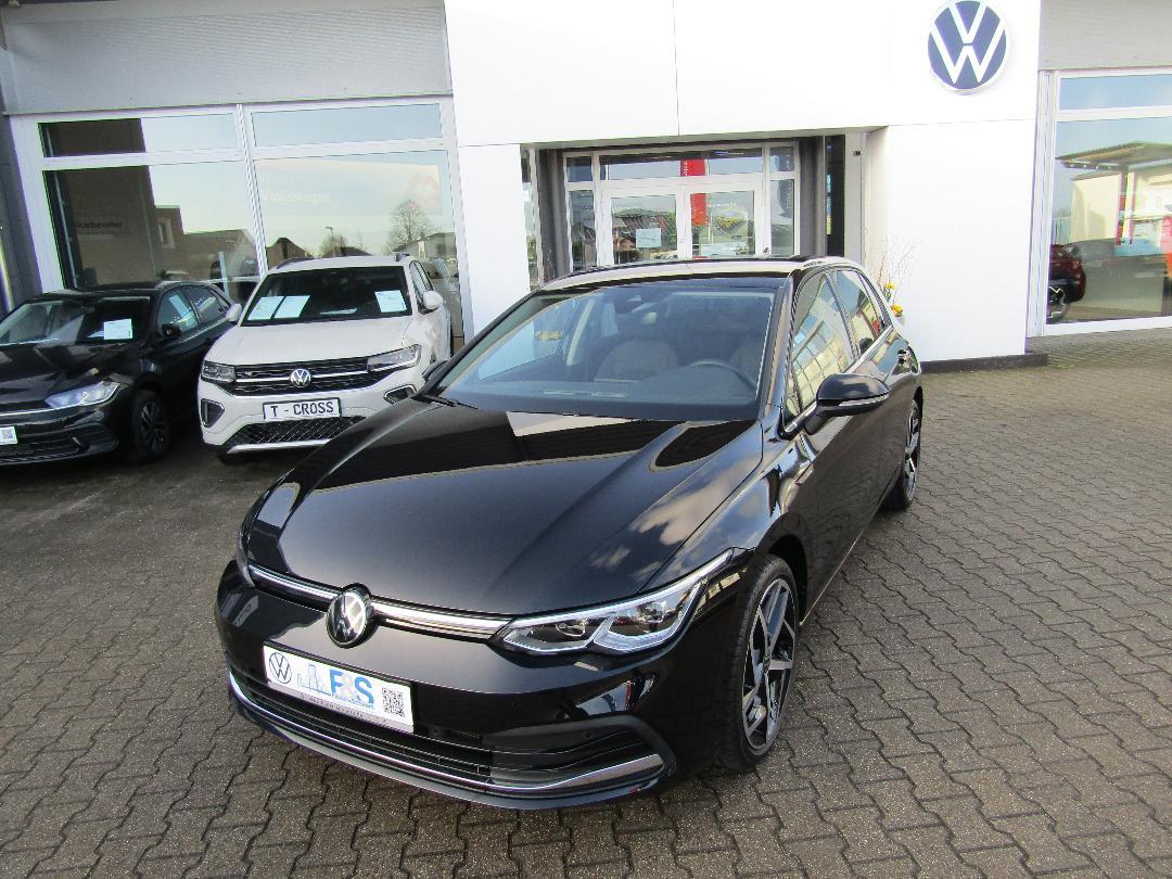 Volkswagen Golf Style 1.5 eTSI DSG AHK NAVI LED APP-CON LM1