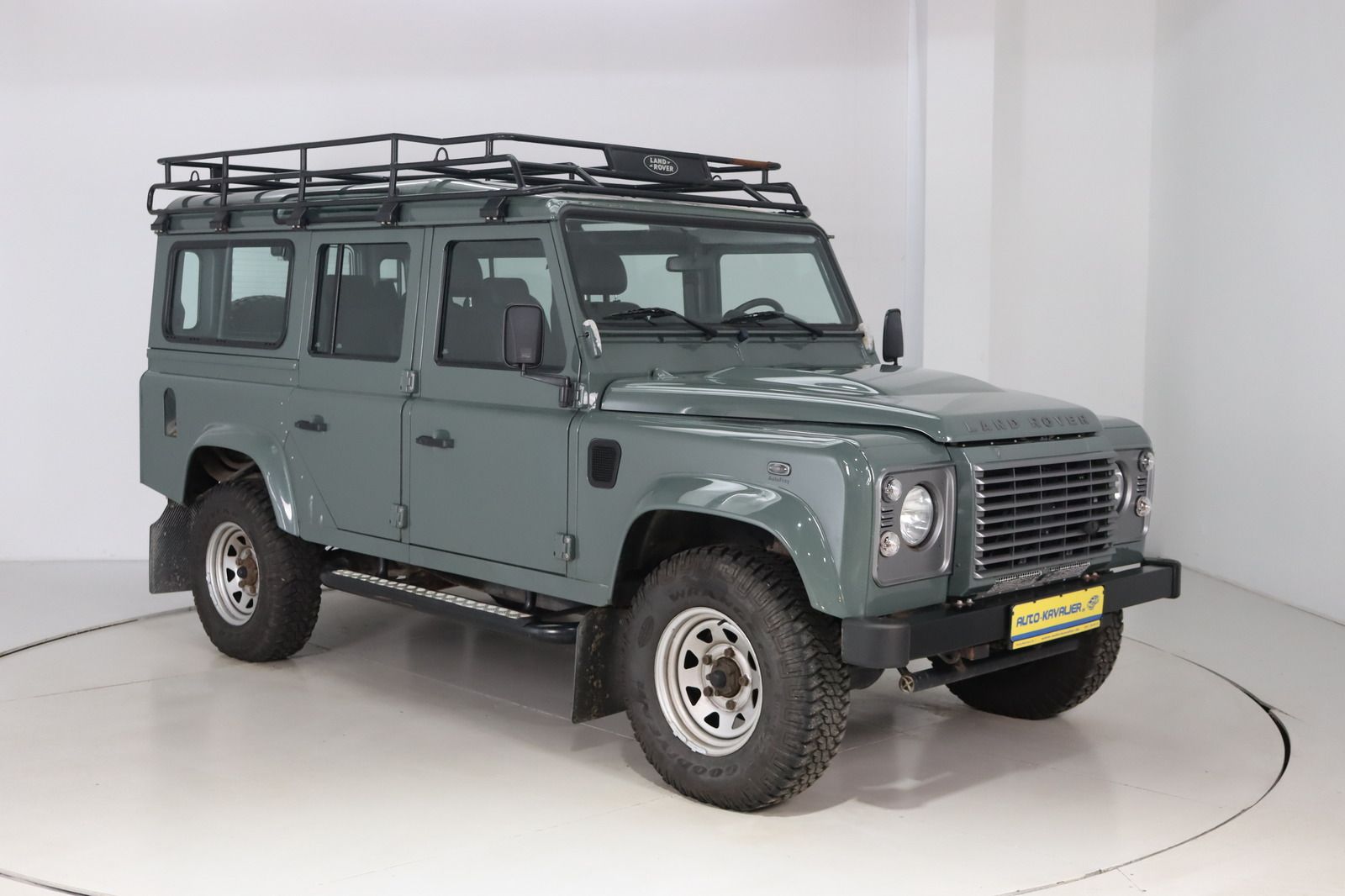 Fahrzeugabbildung Land Rover Defender 110 Station Wagon SE * AHK * Sitzhzg.