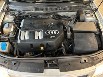 Audi A3 1.8  *Ambiente*Automatik*TÜV 0327*
