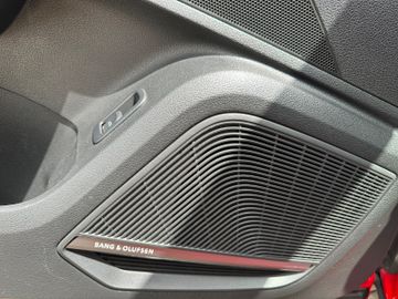 Fahrzeugabbildung Audi SQ2 2.0 TFSI quattro ACC Pano 19" Raute