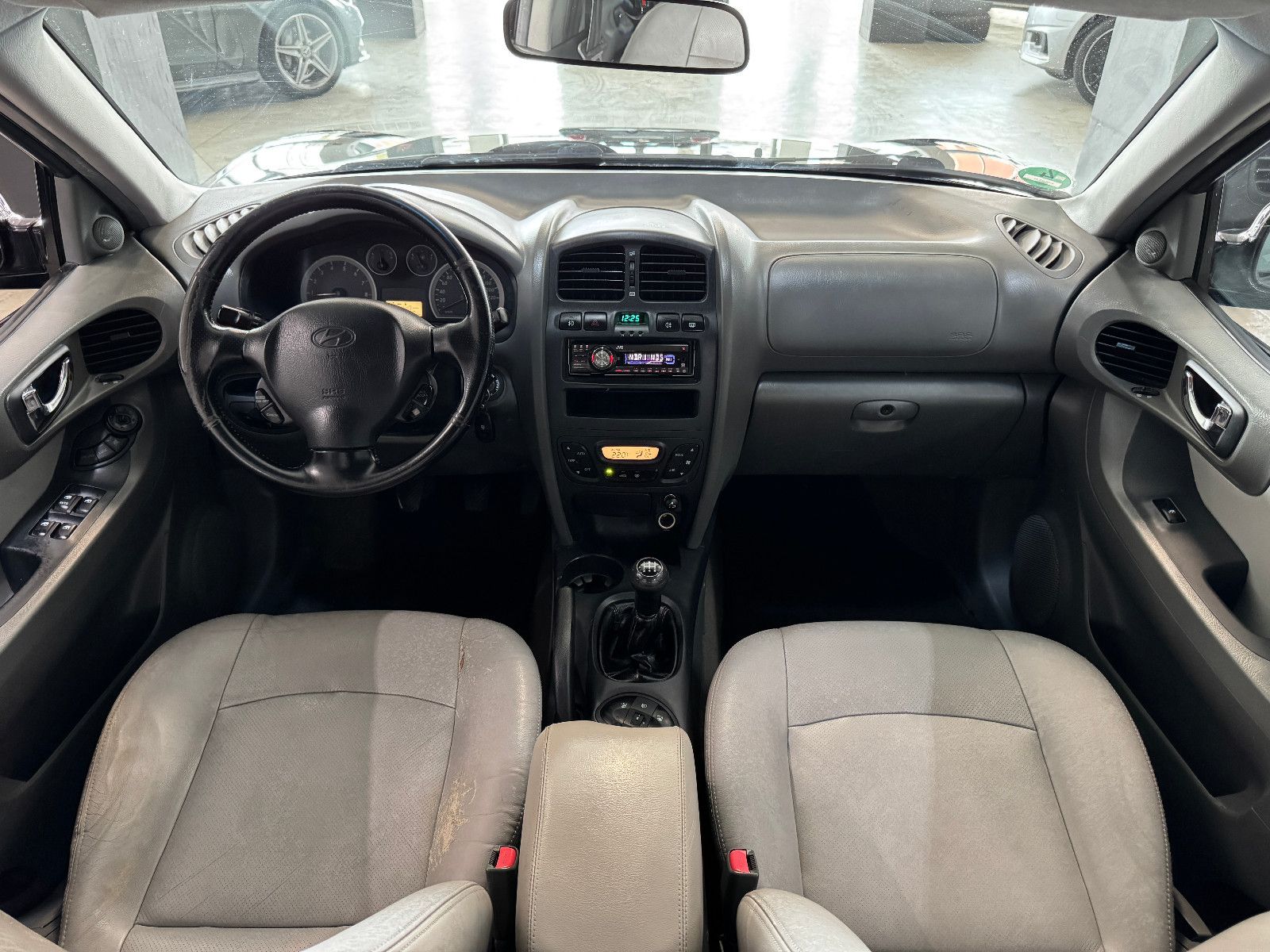 Vehicle image Hyundai SANTA FE 2.4 GLS 2WD LPG GAS ANLAGE LEDER KLIMA