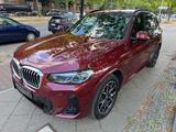 BMW X3 xDrive 30 e M Paket - BMW X3: Rot