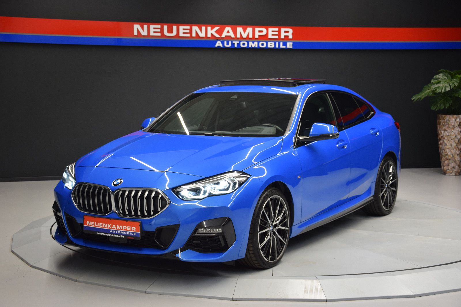 Fahrzeugabbildung BMW 218 i M Sport Gran Coupé Pano HuD Memory Schale