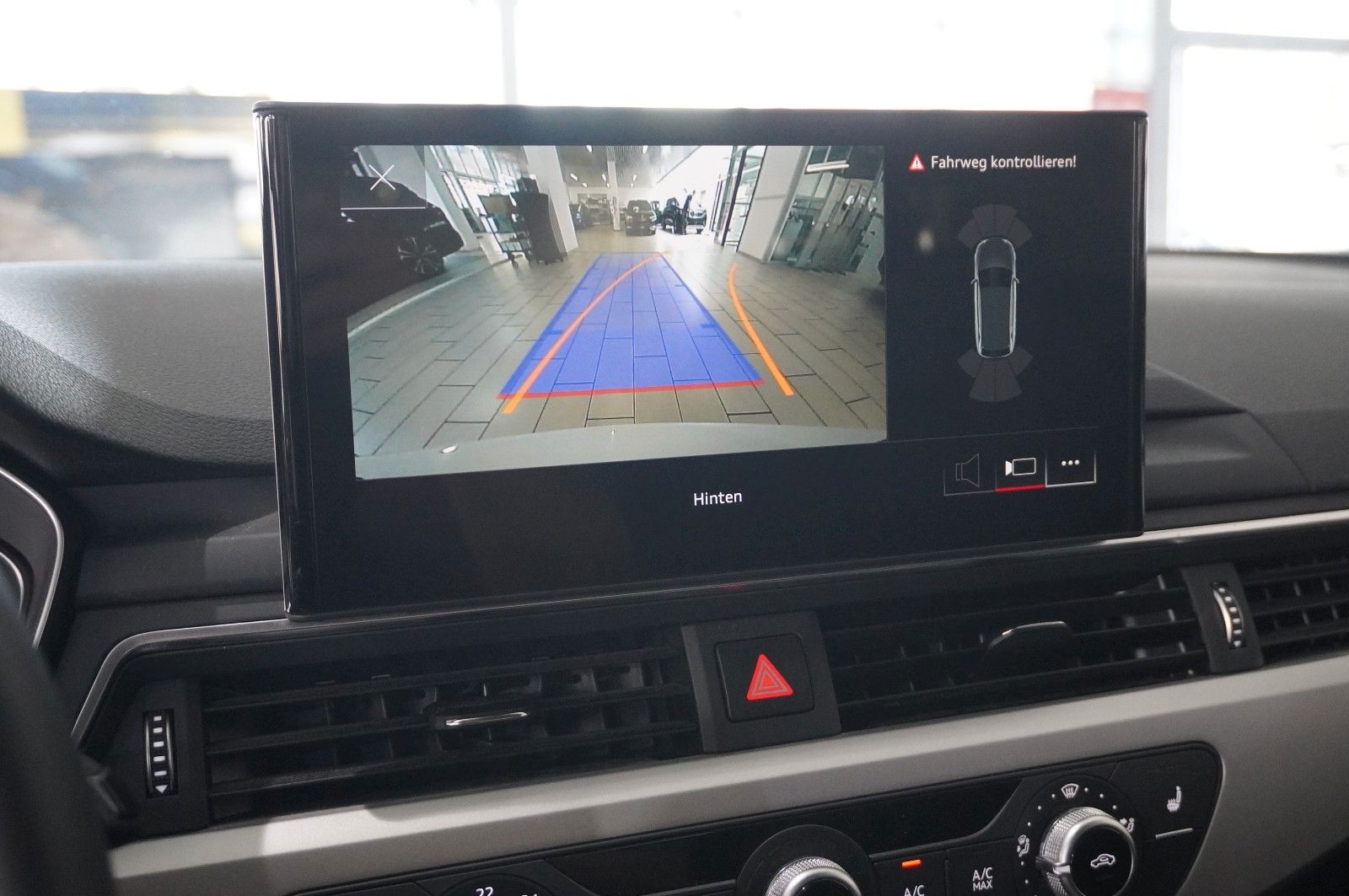 Fahrzeugabbildung Audi A4 Avant 35 TDI S-TRONIC NAVI/LED/KAMERA/SHZ/DAB