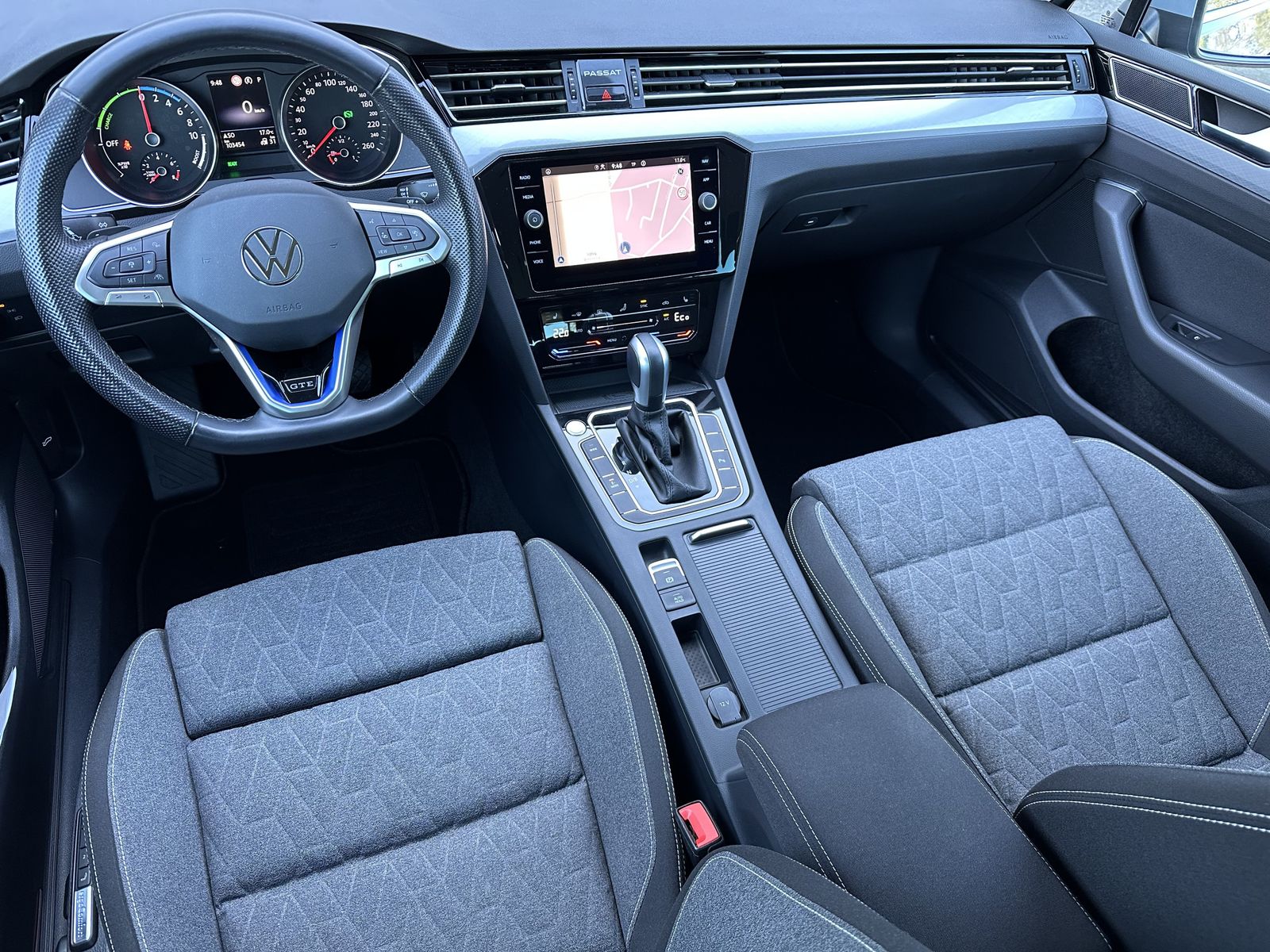 Fahrzeugabbildung Volkswagen Passat Variant 1.4 eHybrid GTE NAV+LED+ACC+AHK