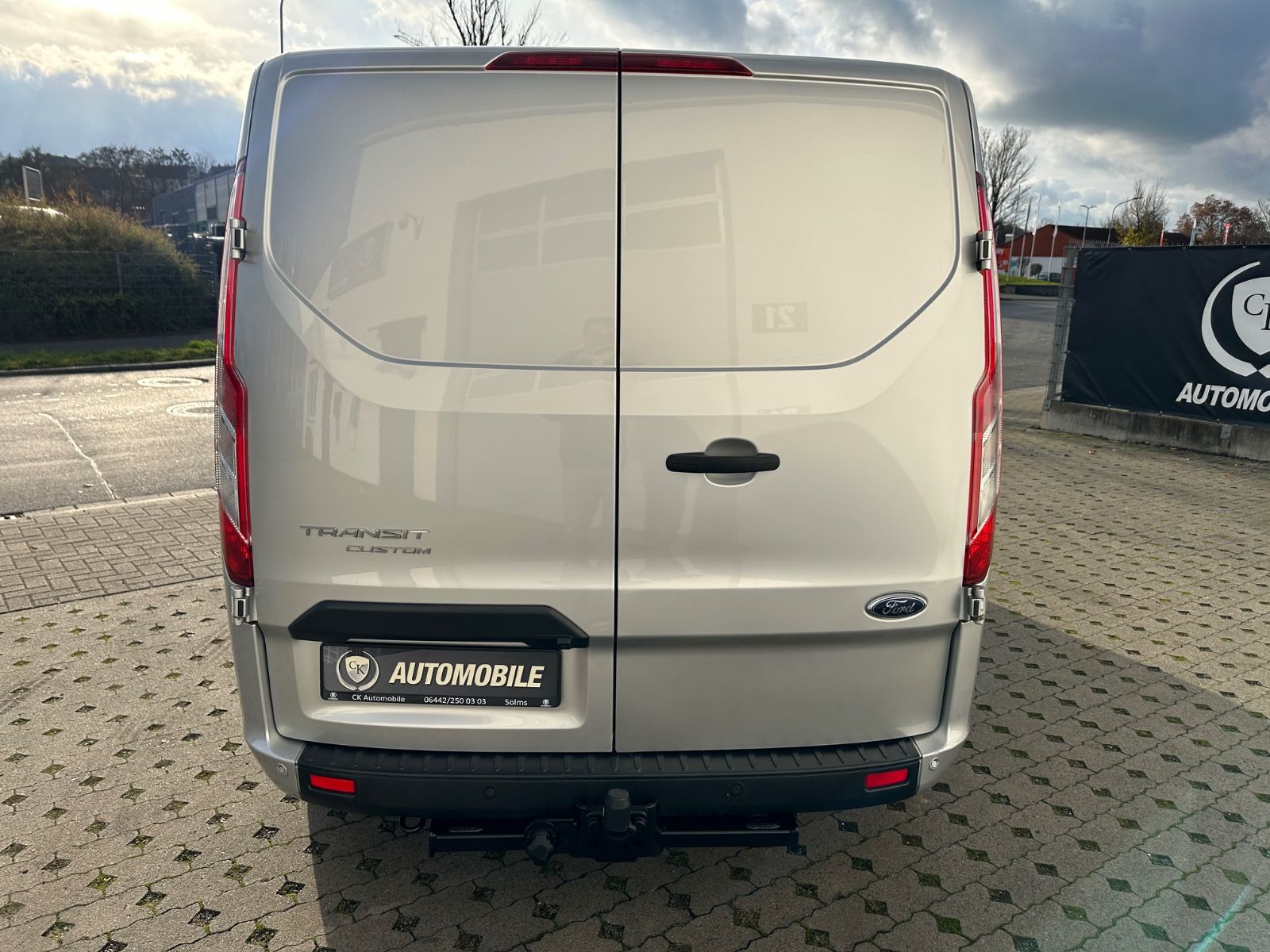 Fahrzeugabbildung Ford Transit Custom Kasten 300 Autom./Navi/Kamera/AHK