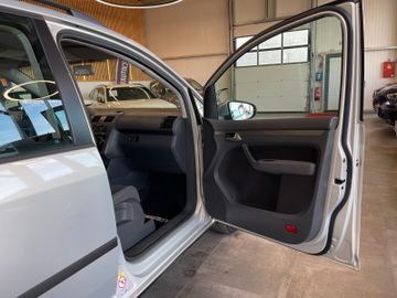 Volkswagen Touran Conceptline *KLIMA*TEMPOMAT*SZHZ*