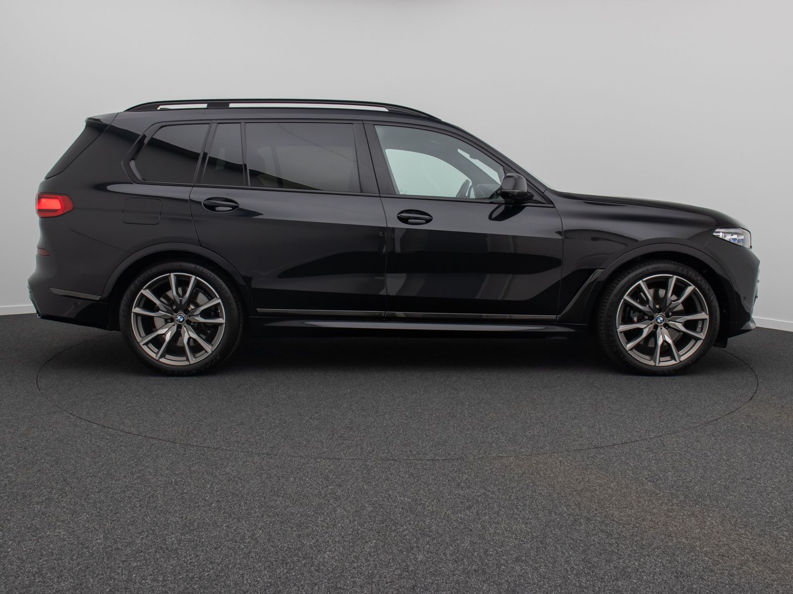 Fahrzeugabbildung BMW X7 M50i 360°HUD B&W Massage FondEnt 22Zoll Voll