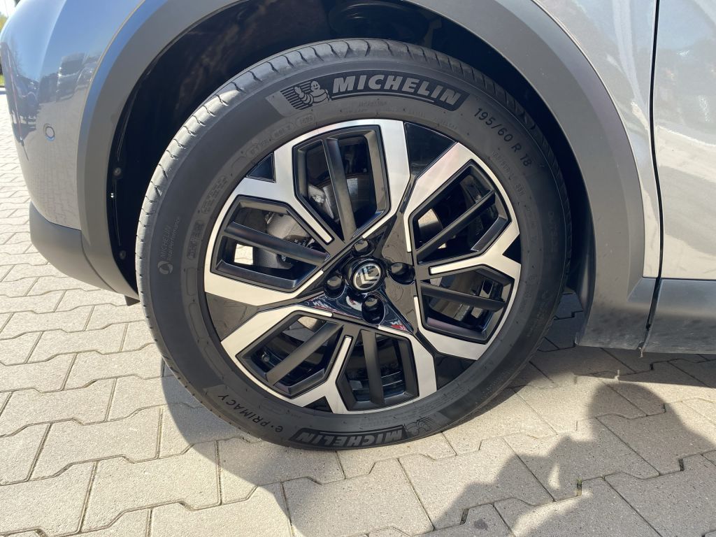 Fahrzeugabbildung Citroën C4 Hybrid 145 Automatik Max *Alcantara*Winterpak