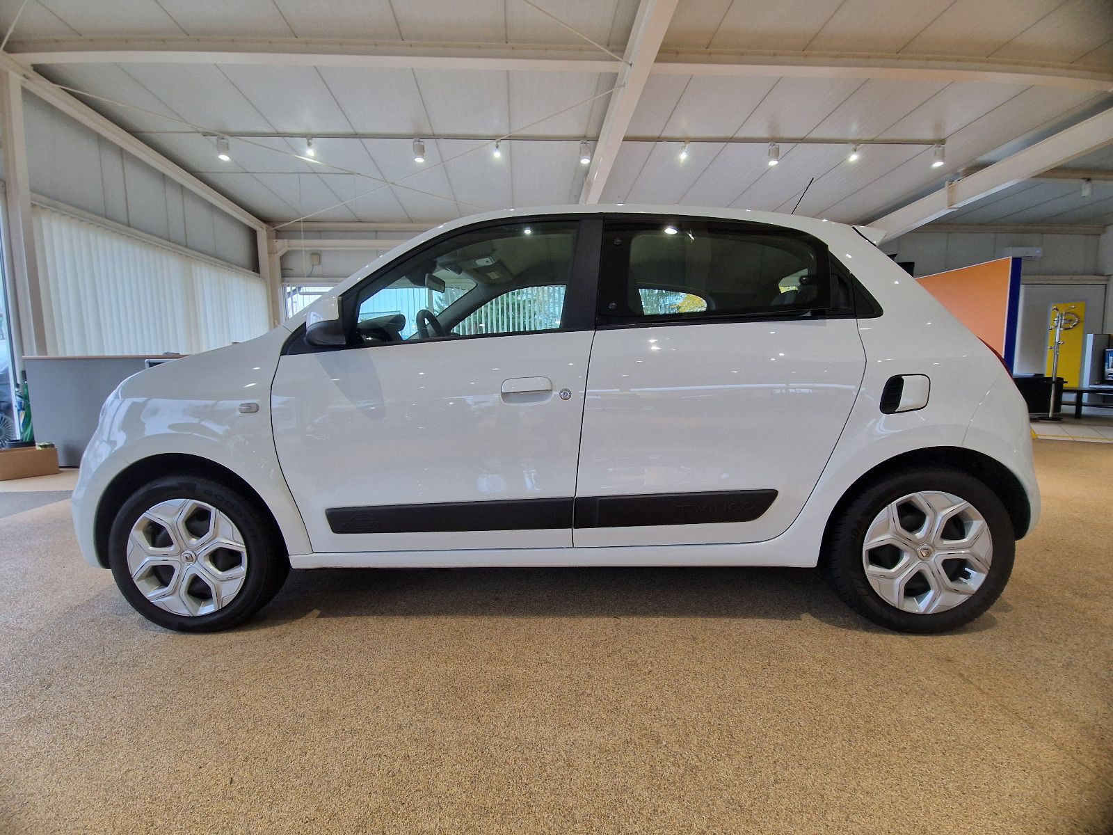 Fahrzeugabbildung Renault Twingo SCe 65 Equilibre
