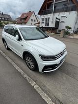 Volkswagen Tiguan 2.0 TDI SCR 176kW DSG 4MOTION Highlin... - VW Tiguan Gebrauchtwagen in Stuttgart