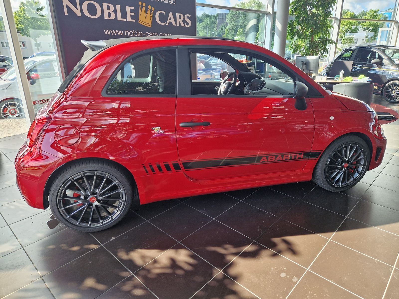 Fahrzeugabbildung Abarth 695C Beats Soundsystem NAVI ALU