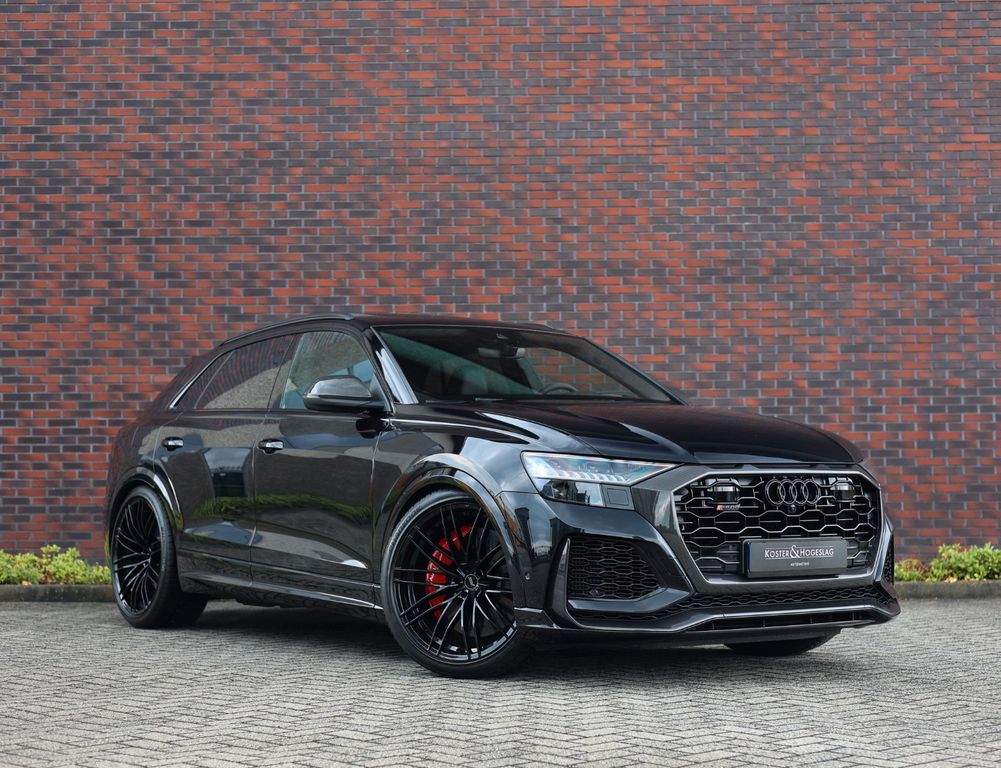 Audi RSQ8