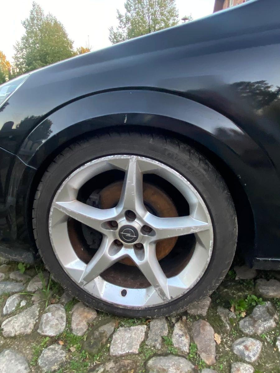 Opel Astra 2005 — салон
