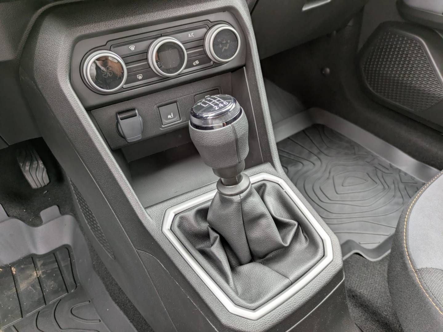 Fahrzeugabbildung Dacia Jogger Extreme+ ECO-G 100 7-Sitzer