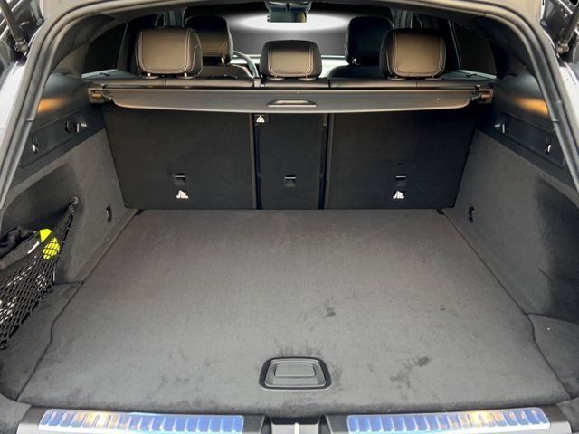 Fahrzeugabbildung Mercedes-Benz EQC 400 4MATIC+AMG-Line+DISTRONIC+Memory+Keyless