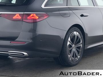 Mercedes E 220 - 4