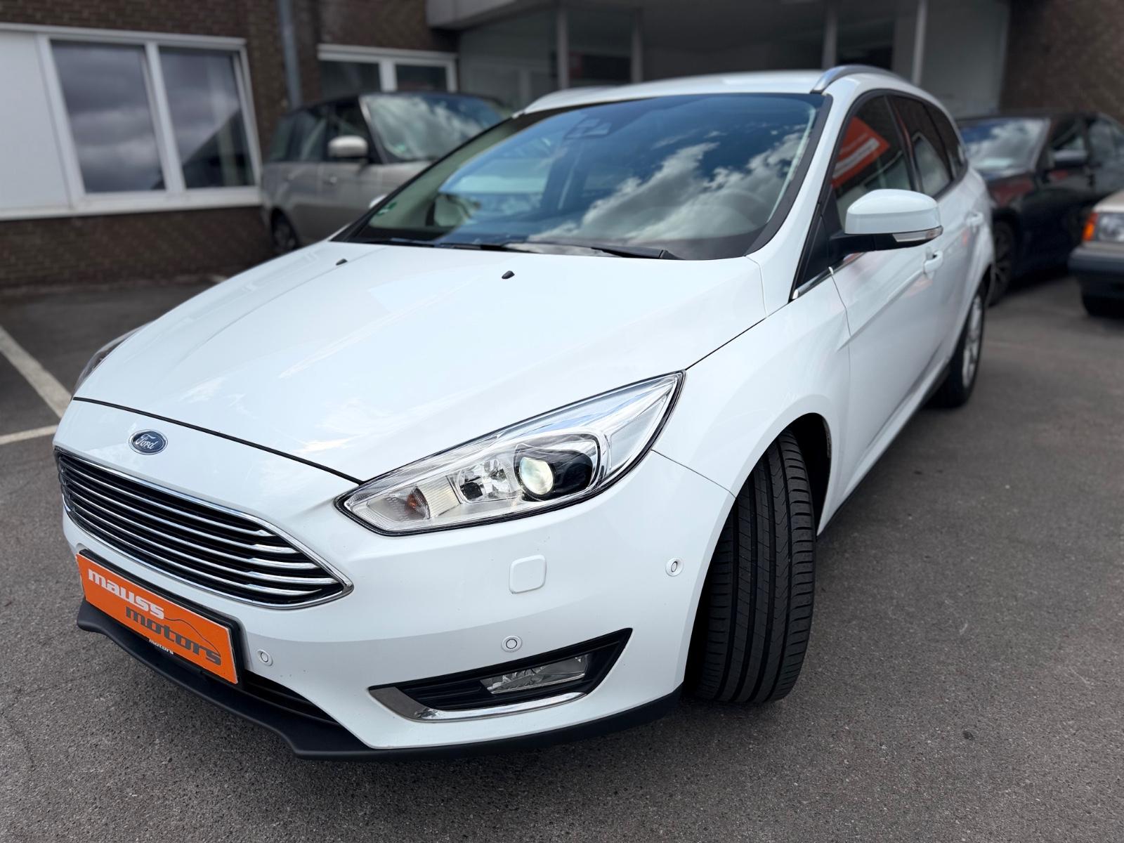 Ford Focus Turnier TITANIUM  - 6236
