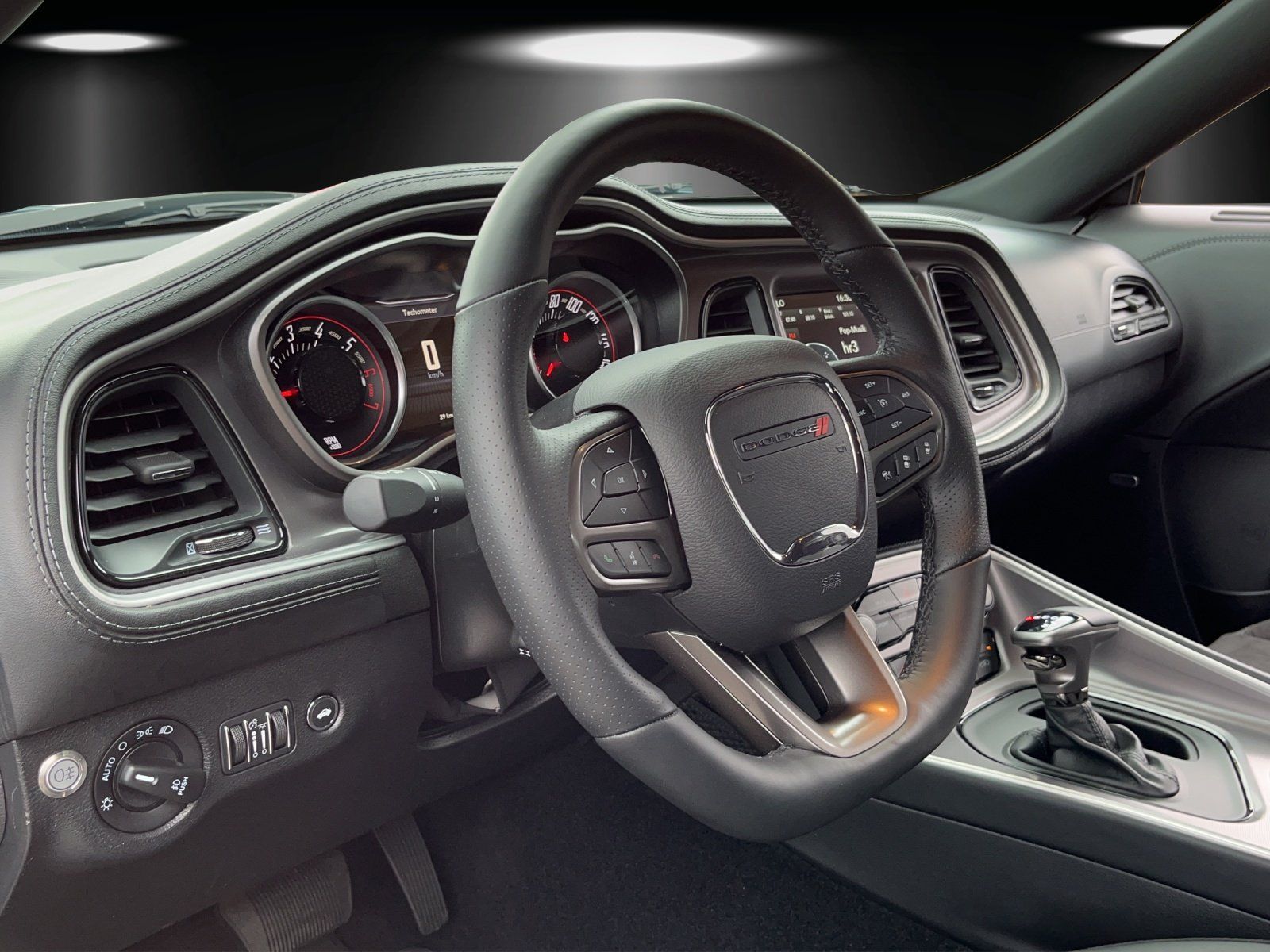 Fahrzeugabbildung Dodge Challenger R/T 5.7L V8