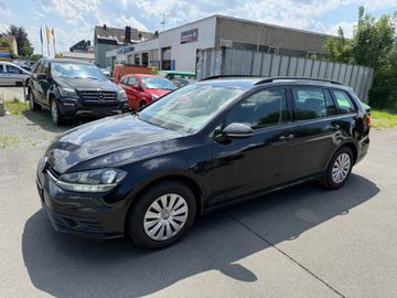 Volkswagen Golf - 8