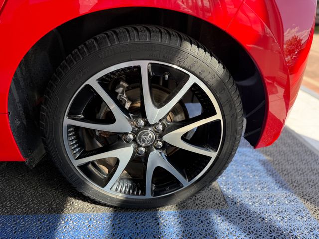 Toyota Yaris Hybrid Premiere Edition *HUD*ALLWETTER*