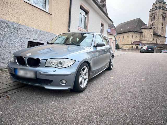 BMW Bmw e87 120d Xenon Leder Scheckheft 8-Fach