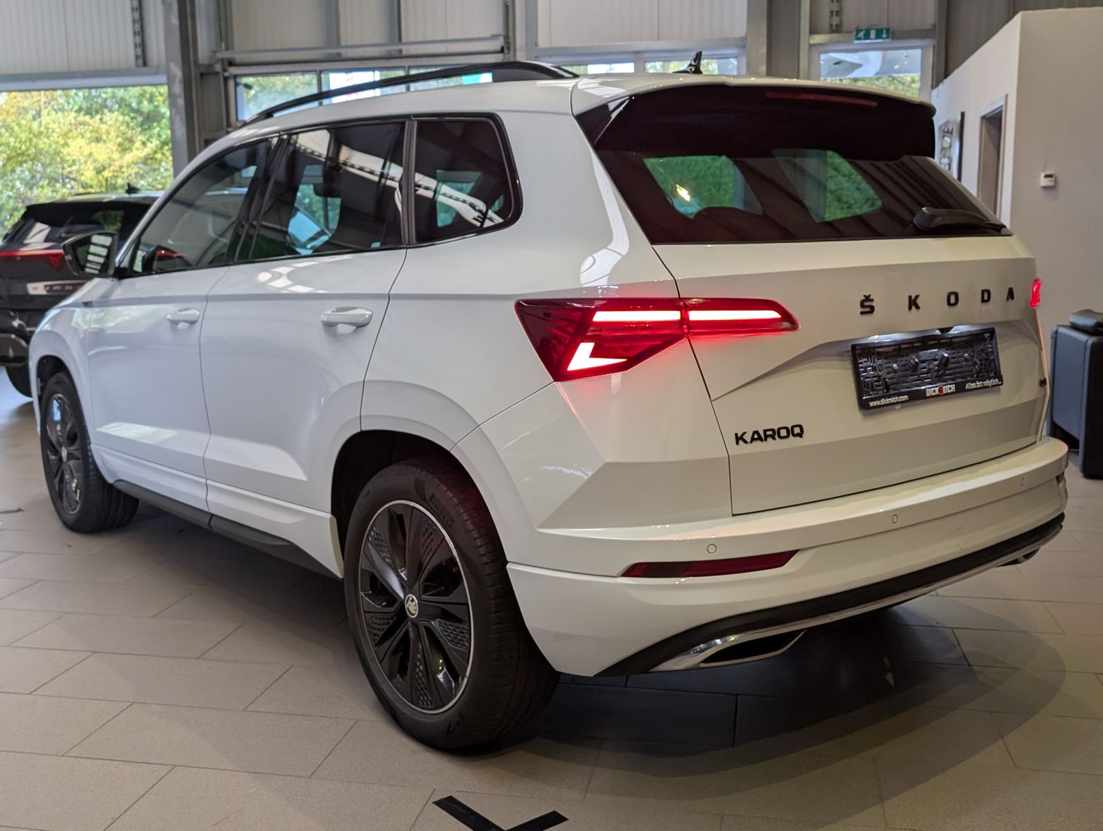 Fahrzeugabbildung SKODA Karoq 2.0 TDI DSG Sportline 4x4 ACC LED Cam AHK