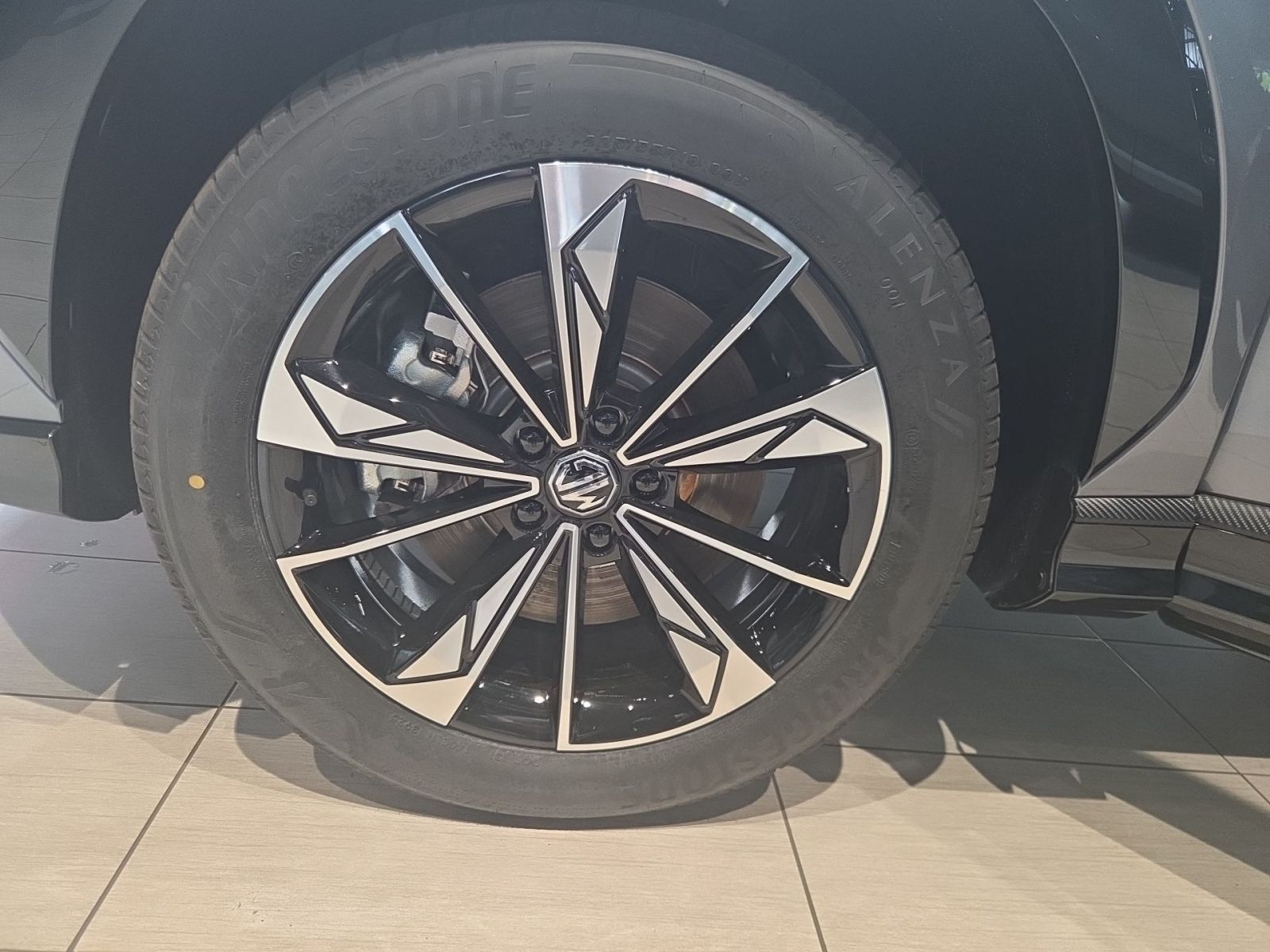 Fahrzeugabbildung MG HS 1.5 Hybrid+ 165 kW Luxury *NAVI*KAMERA*SITZHZ