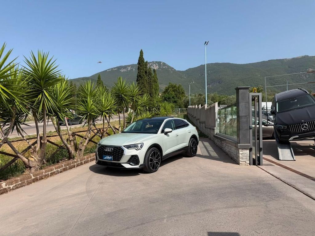 Image of Audi Q3