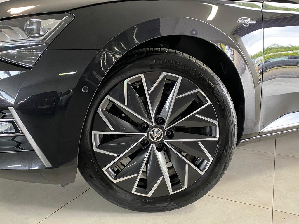 Skoda Superb Combi 4M LAURIN & KLEMENT*PANO*ViCo*LED*