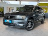 Volkswagen Tiguan Allspace Highline 4Motion*Pano*AHK*ACC* - Volkswagen Tiguan Allspace mit Diesel-Antrieb: Grau