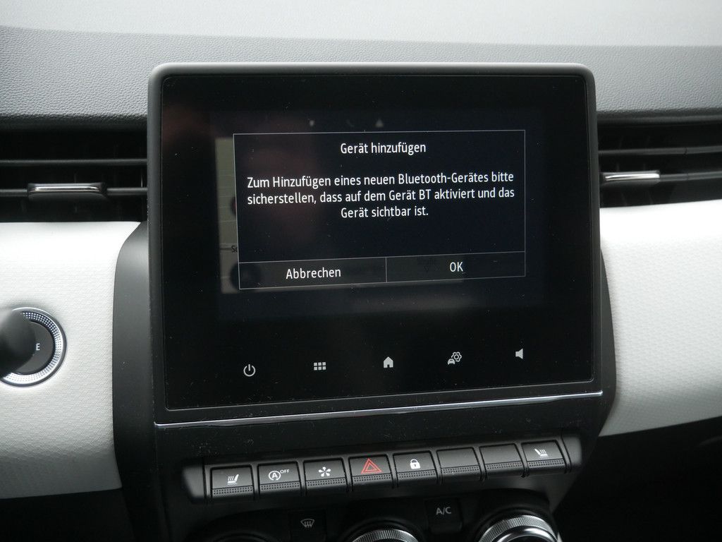 Fahrzeugabbildung Renault Clio Techno TCe 140 PDC SHZ KAMERA NAVI LED